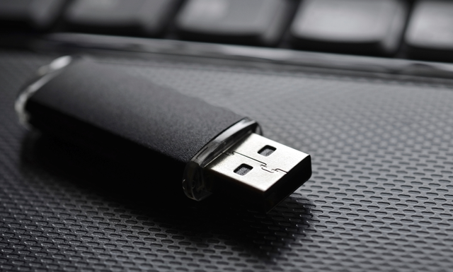 Do not make a mistake of plugging in a stray USB drive in your PC
